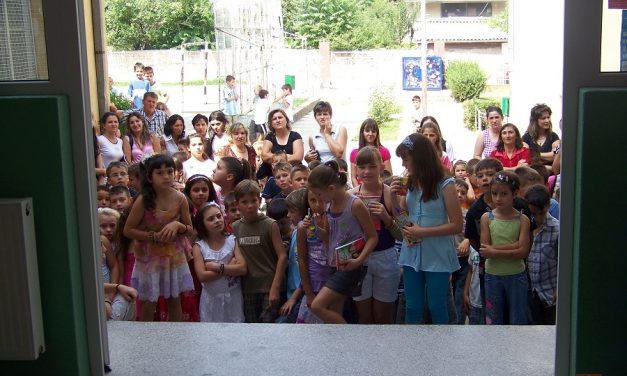 Летување во Хрватска – награда за учениците на генерацијата од Кочани