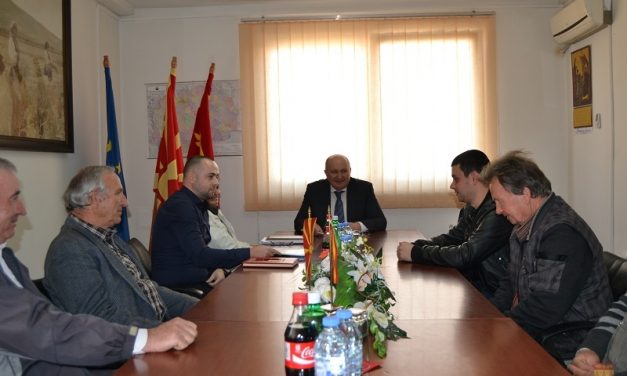 Градоначалникот Димитровски додели решенија за легализација на бесправно изградени објекти