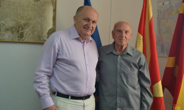 Средба на Димитровски со синот на војводата Славчо Абазов
