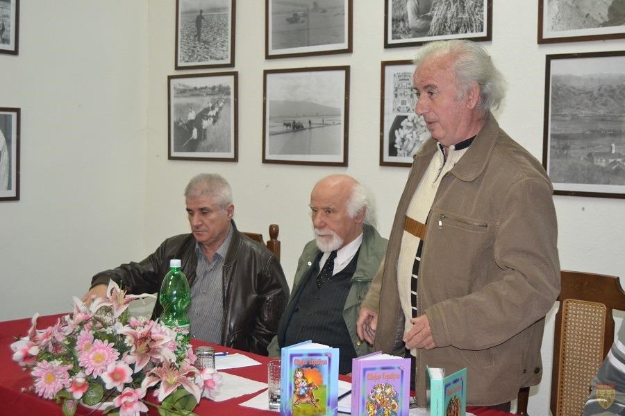Промоција на романот „Јамболија што лае“ од Киро Донев