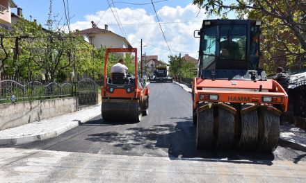 Се асфалтираат улици од Проектот за подобрување на општинските услуги
