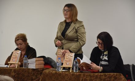 Промовирана книгата „Запис на кочанската народна песна“ од м-р Љупка Стојменова