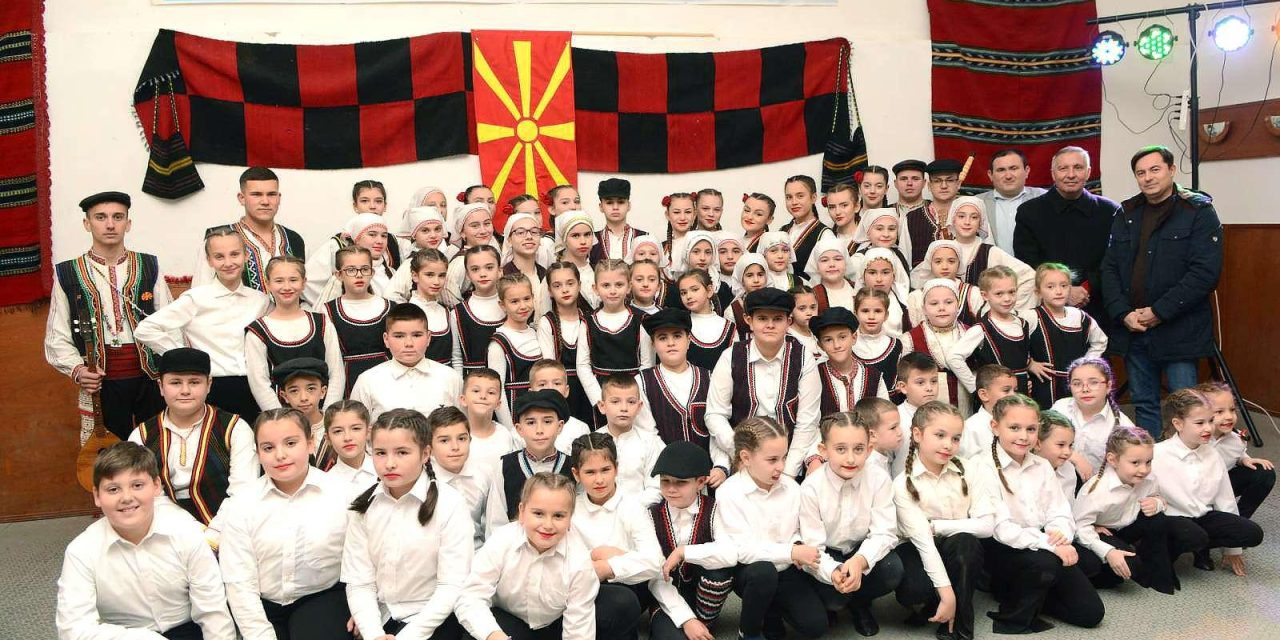 Одржани два Новогодишни концерти на Фолклорниот Ансамбл „Љупчо Сантов“од Оризари