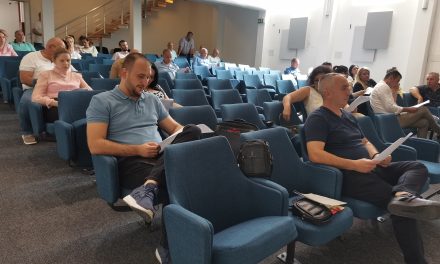 СОВЕТОТ НА ОПШТИНА КОЧАНИ ЈА ОДРЖA 32. РЕДОВНА СЕДНИЦА