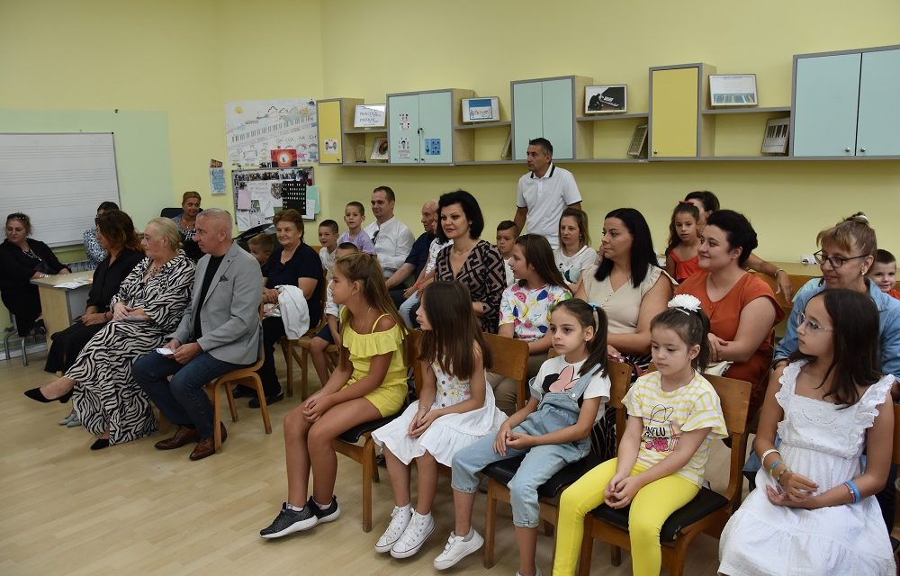 Започна учебната година во ОМУ „Ристо Јуруков“ Кочани