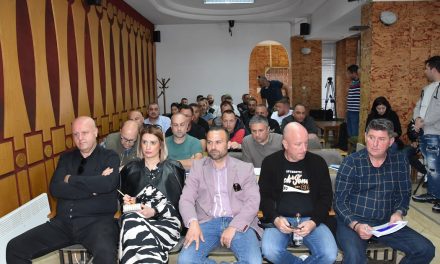 Јавниот простор е јавен интерес, урбанизмот значи хуманост – в. д. градоначалникот на Општина Кочани Венко Крстевски одржа средба со корисници на јавни површини
