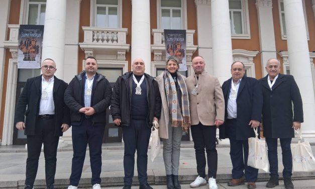 Делегација од Општина Кочани – на фестивалот „Сурва“ во Перник