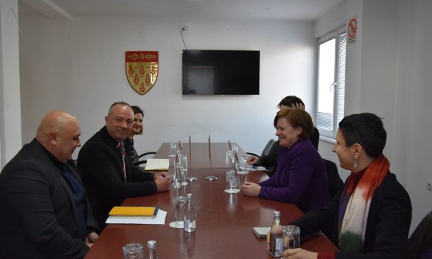 Амбасадорката на Германија Петра Дрекслер во посета на Општина Кочани