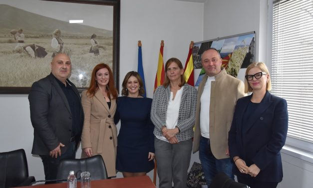 Делегација од Амбасадата на Грција во официјална посета на Општина Кочани