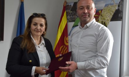 Анкица Манасиевска – нов в. д. директор на ОУ „Никола Карев“