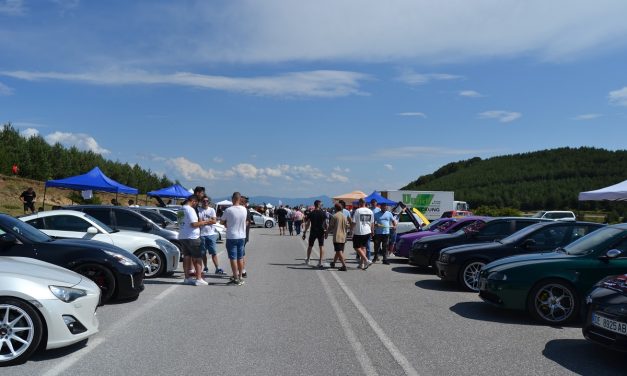 Автомобилско шоу на Пониква – изложба на двесте автомобили